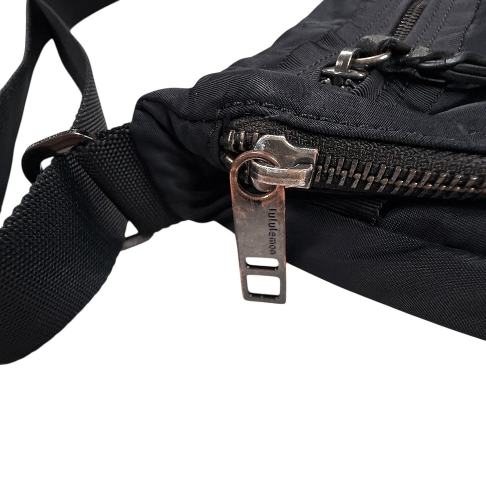 Lululemon all‎ night festival nylon black flap cross body purse - Picture 3 of 10